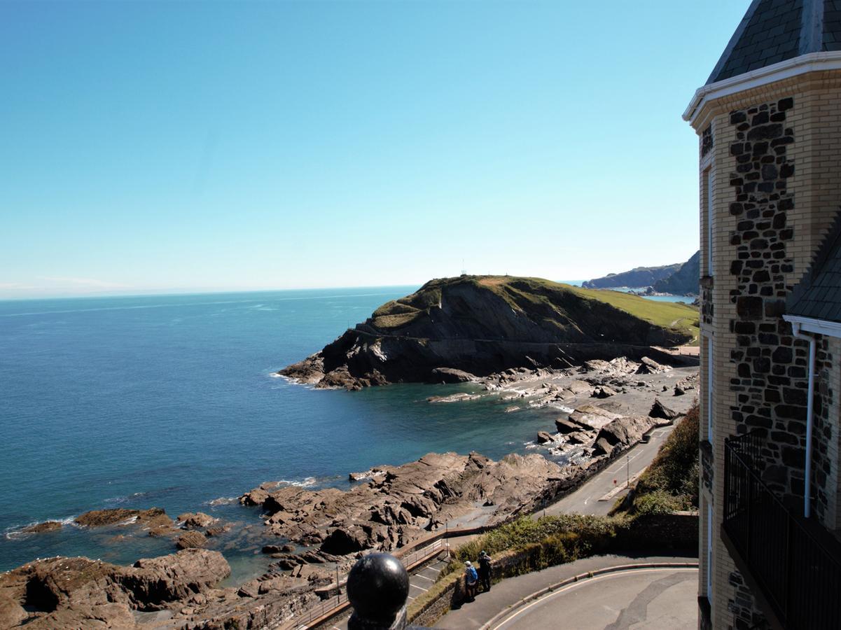 Ocean Breeze Villa Ilfracombe Exteriör bild