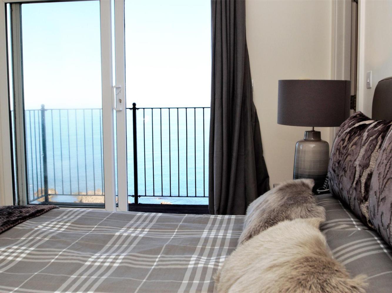 Ocean Breeze Villa Ilfracombe Exteriör bild